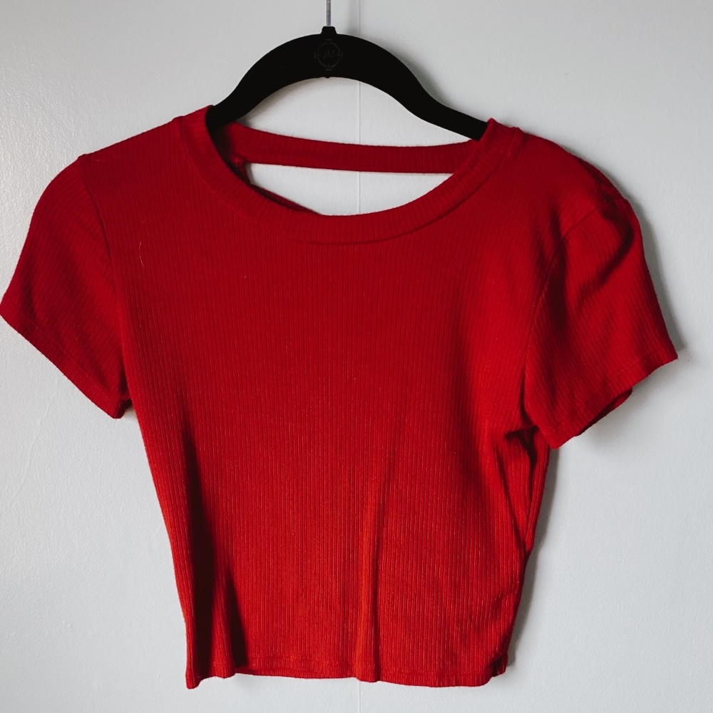 red cropped shirt + cut out back + forever 21